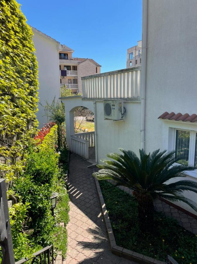 Vila Monte Hotel Budva Bagian luar foto